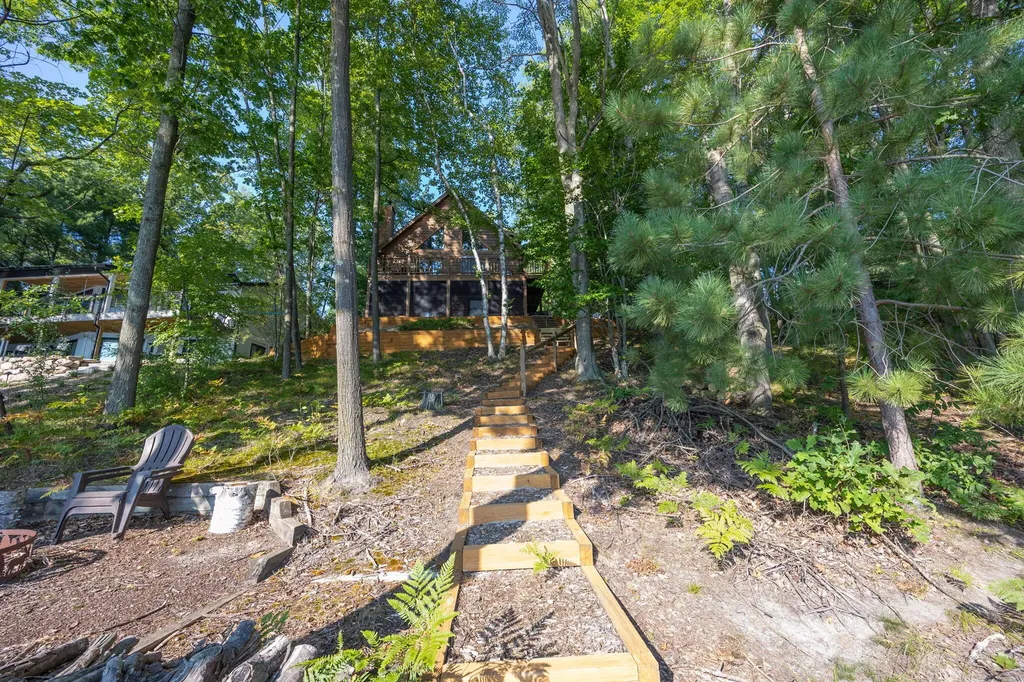8711 N Island Drive Morton Township MI 49346