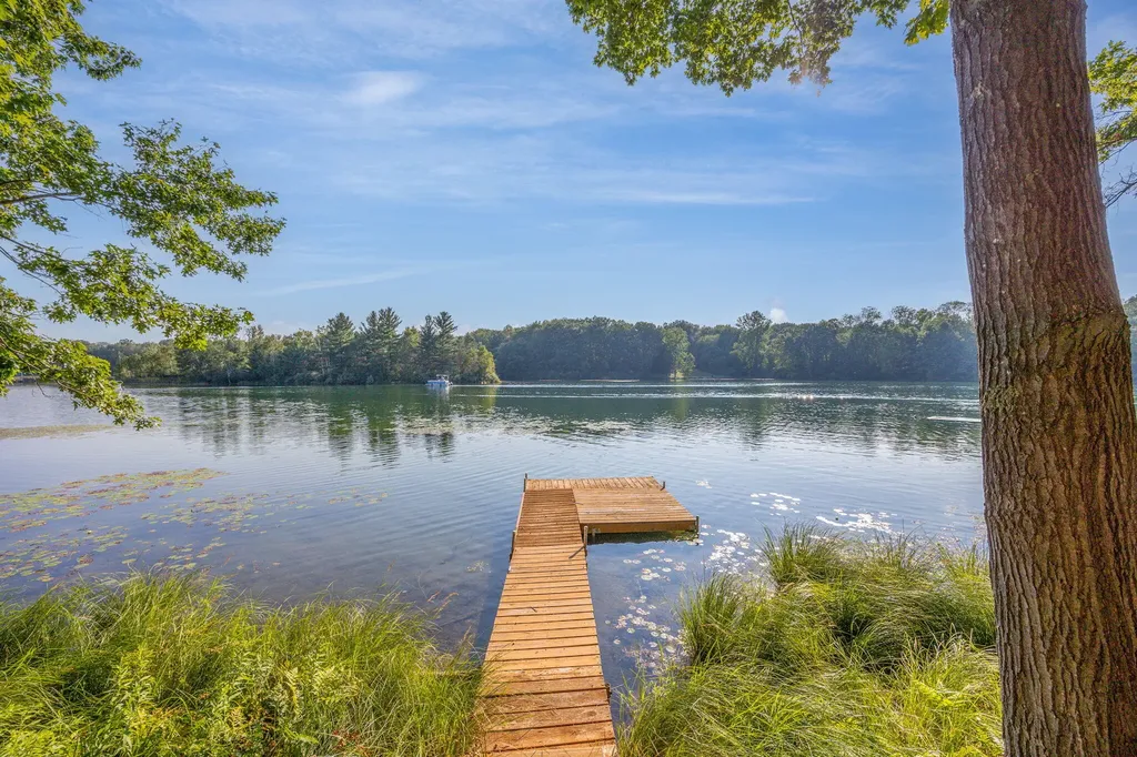 8711 N Island Drive Morton Township MI 49346
