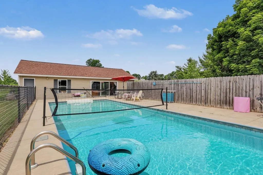 13575 Shaner Avenue NE Nelson Township MI 49319
