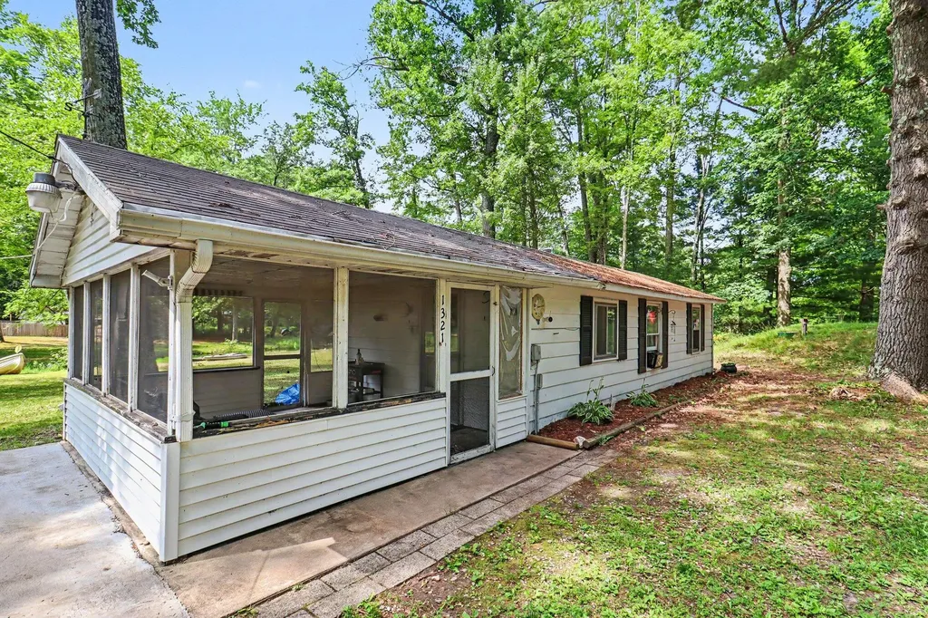 1321 W Channel Drive Lilley Township MI 49309