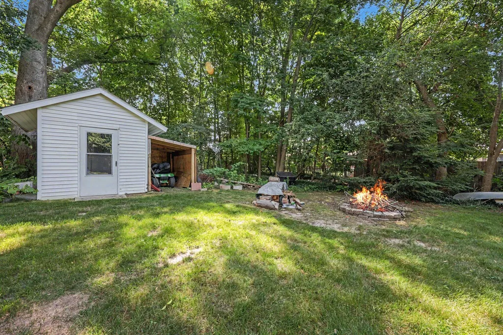 608 Arboretum Drive Fremont City MI 49412