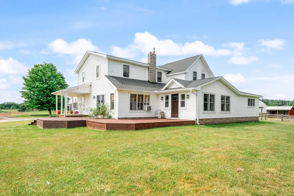 22865 20 Mile Road Burdell Township MI 49688