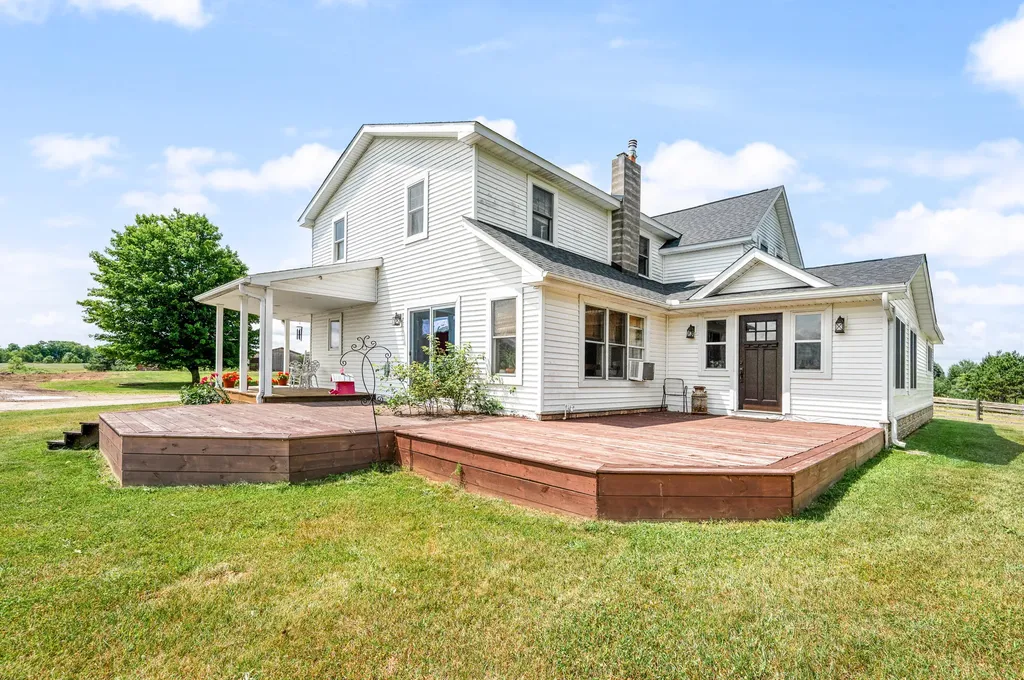 22865 20 Mile Road Burdell Township MI 49688