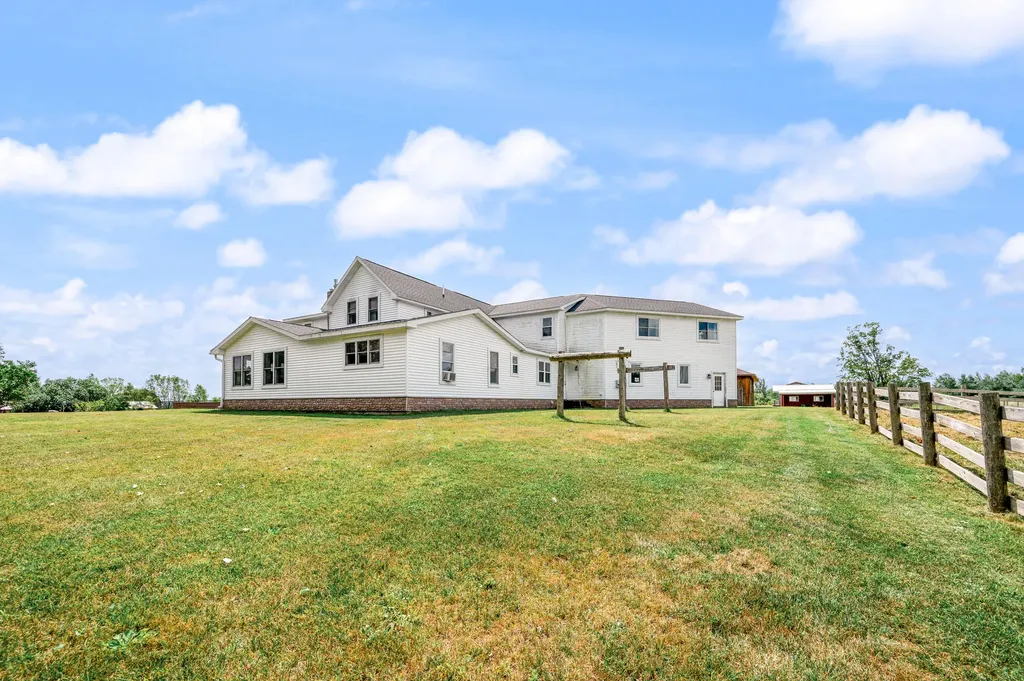 22865 20 Mile Road Burdell Township MI 49688