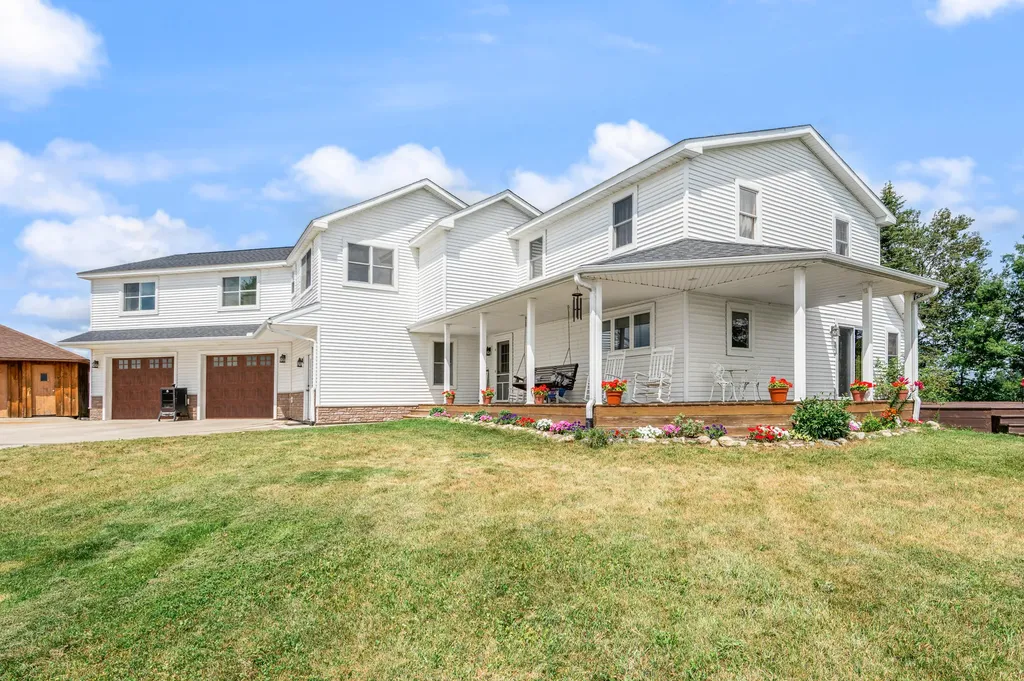 22865 20 Mile Road Burdell Township MI 49688