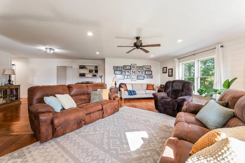 22865 20 Mile Road Burdell Township MI 49688