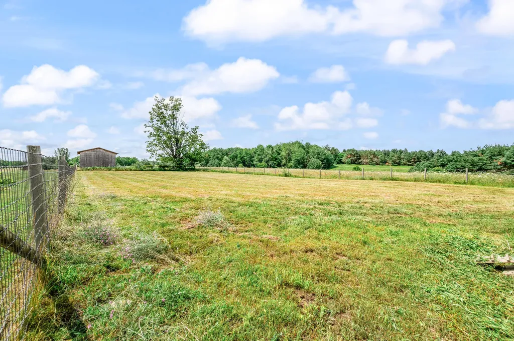 22865 20 Mile Road Burdell Township MI 49688