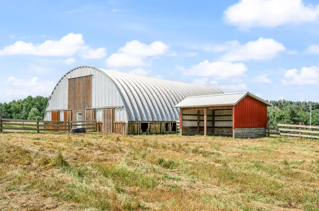 22865 20 Mile Road Burdell Township MI 49688
