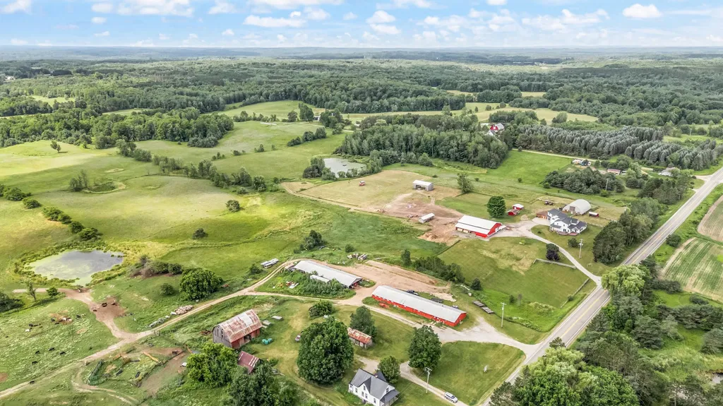 22865 20 Mile Road Burdell Township MI 49688