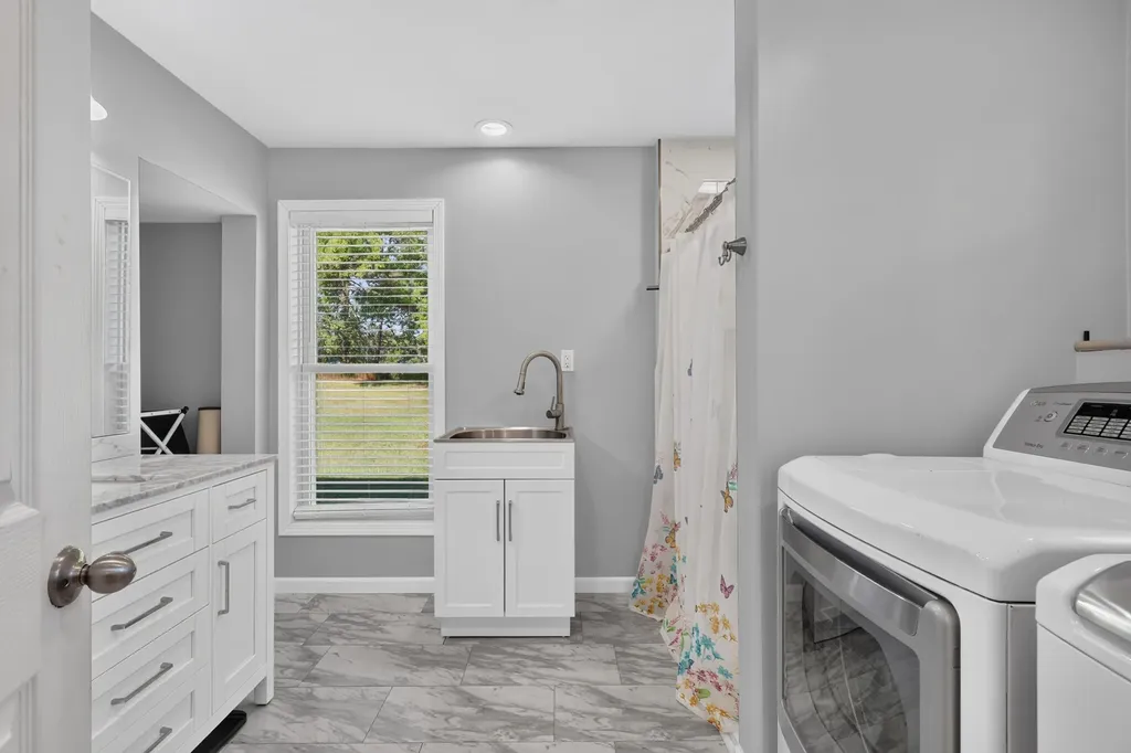 12423 20th Avenue N Middle Branch Township MI 49665