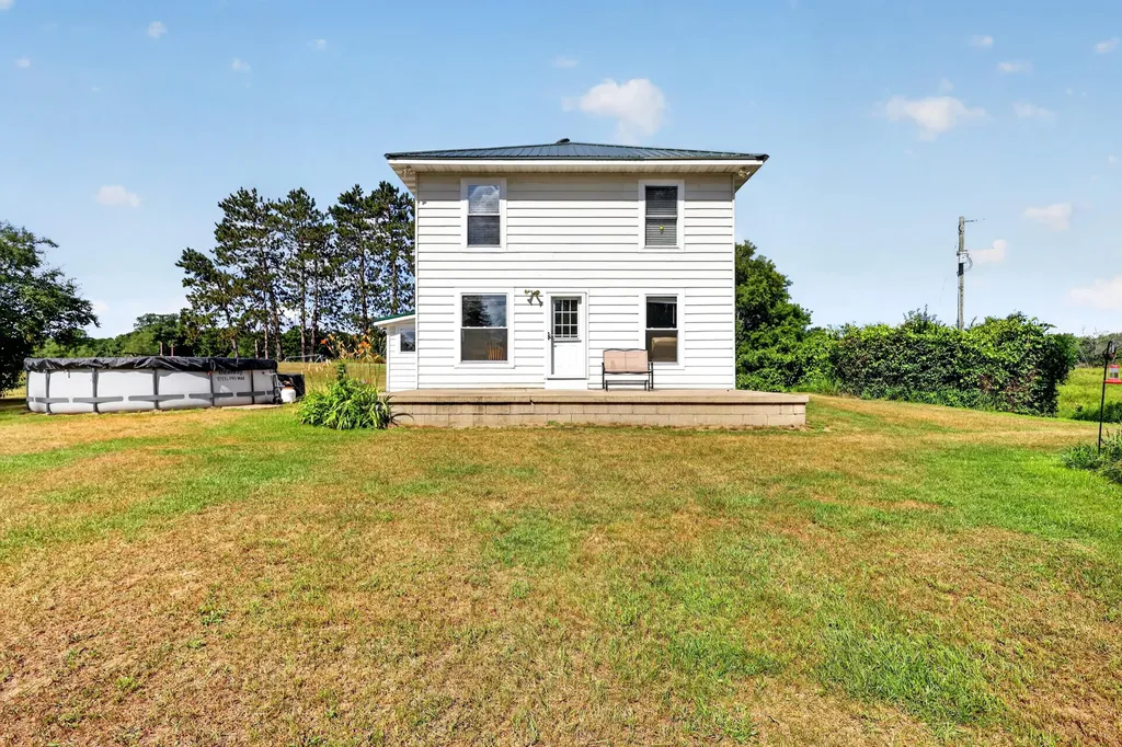 12423 20th Avenue N Middle Branch Township MI 49665