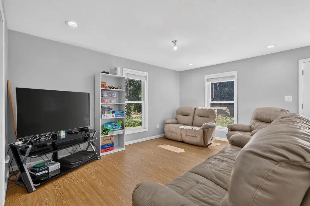 12423 20th Avenue N Middle Branch Township MI 49665