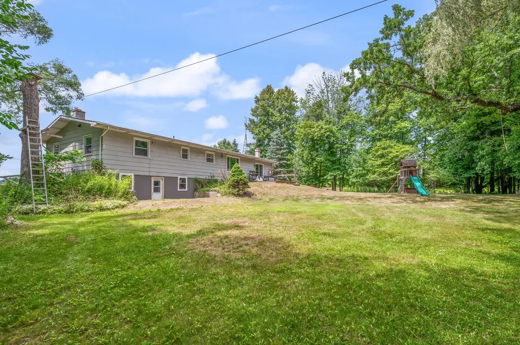 14190 Oak Hollow Drive Big Rapids Charter Township MI 49307