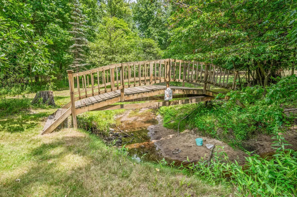 14190 Oak Hollow Drive Big Rapids Charter Township MI 49307