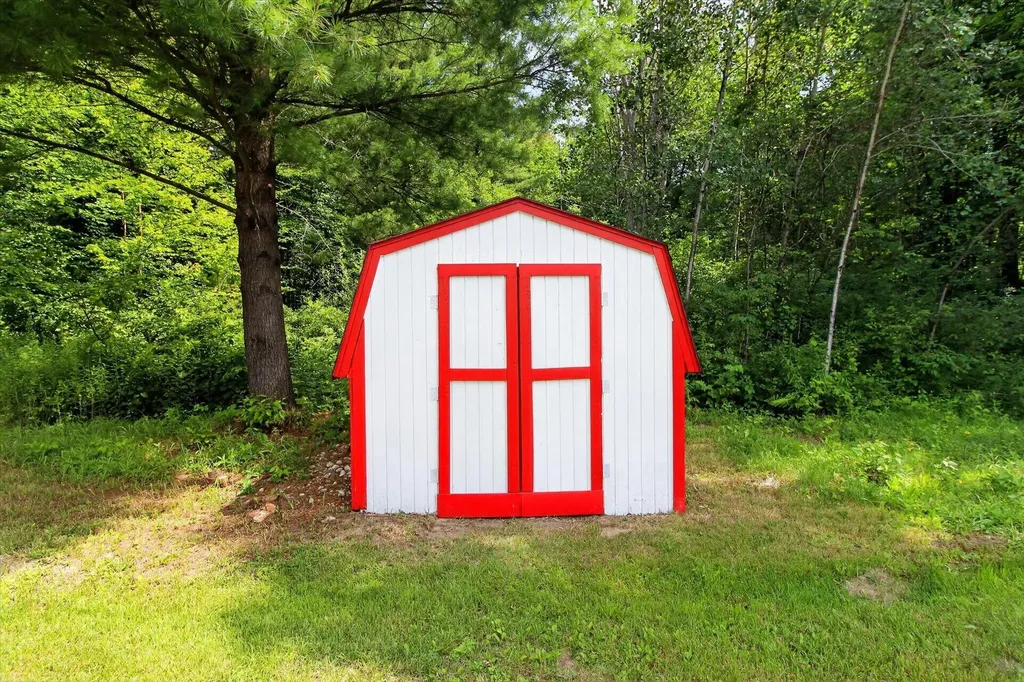 1105 Fisk Drive Aetna Township MI 49336