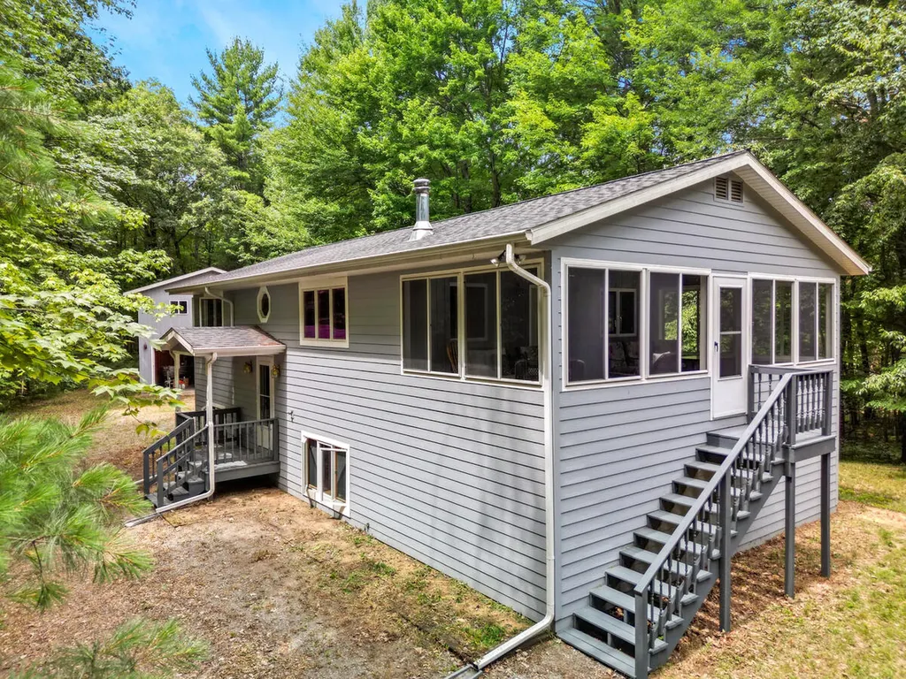3283 S Spruce Avenue Everett Township MI 49349