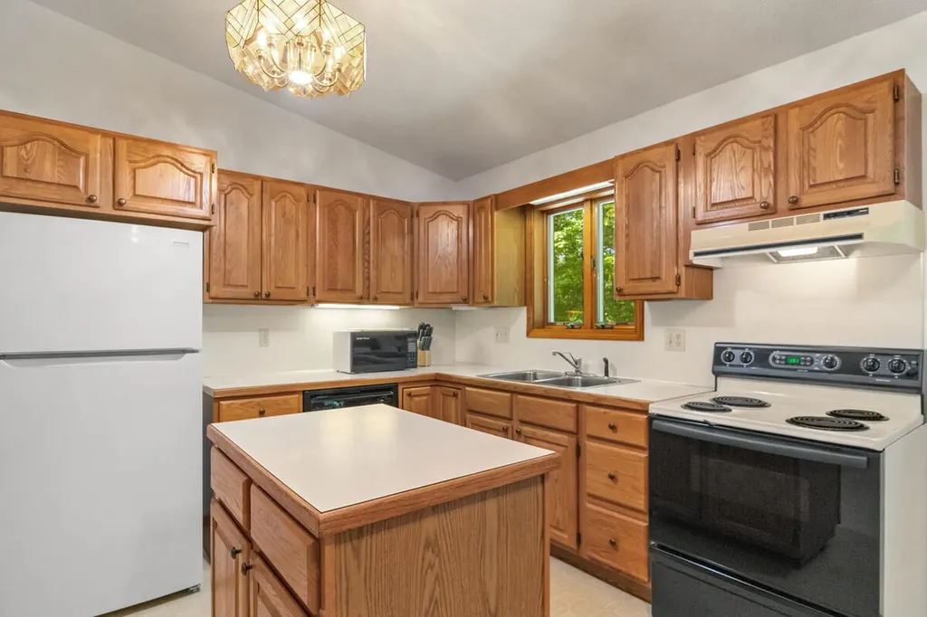 3283 S Spruce Avenue Everett Township MI 49349