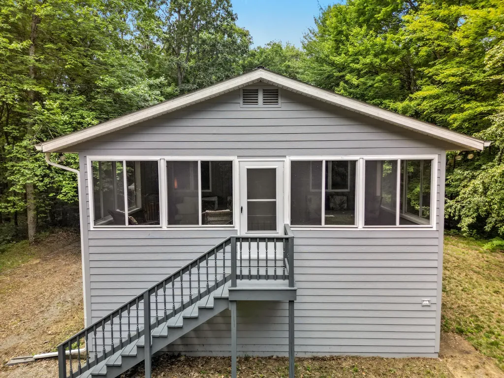 3283 S Spruce Avenue Everett Township MI 49349