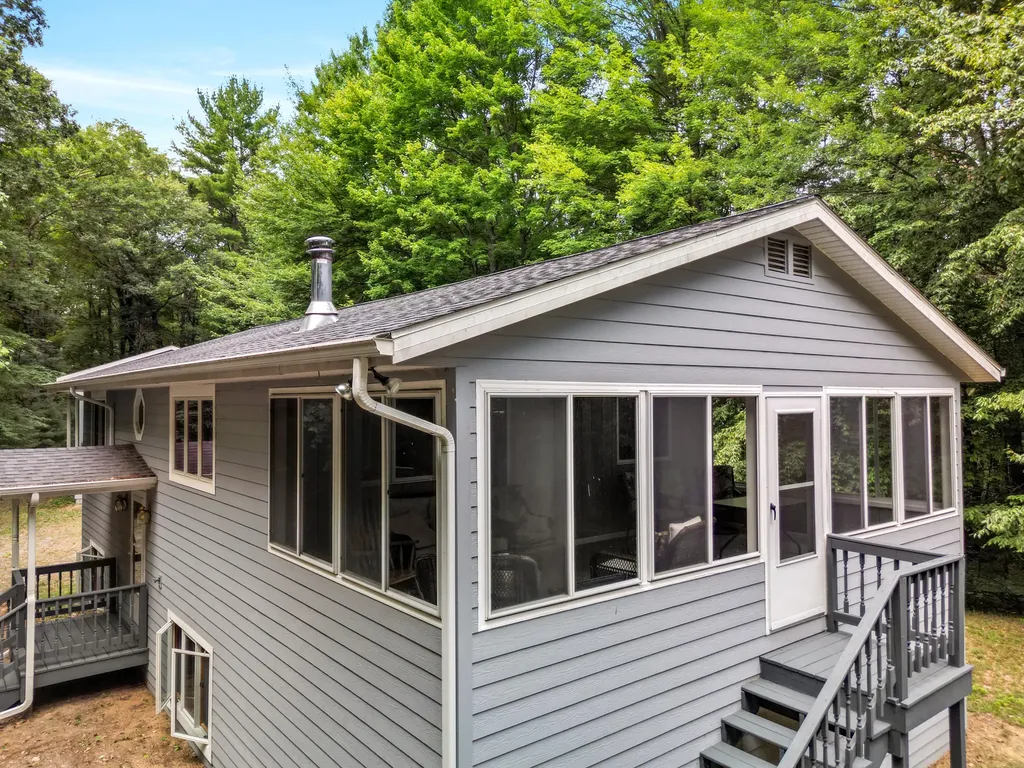 3283 S Spruce Avenue Everett Township MI 49349