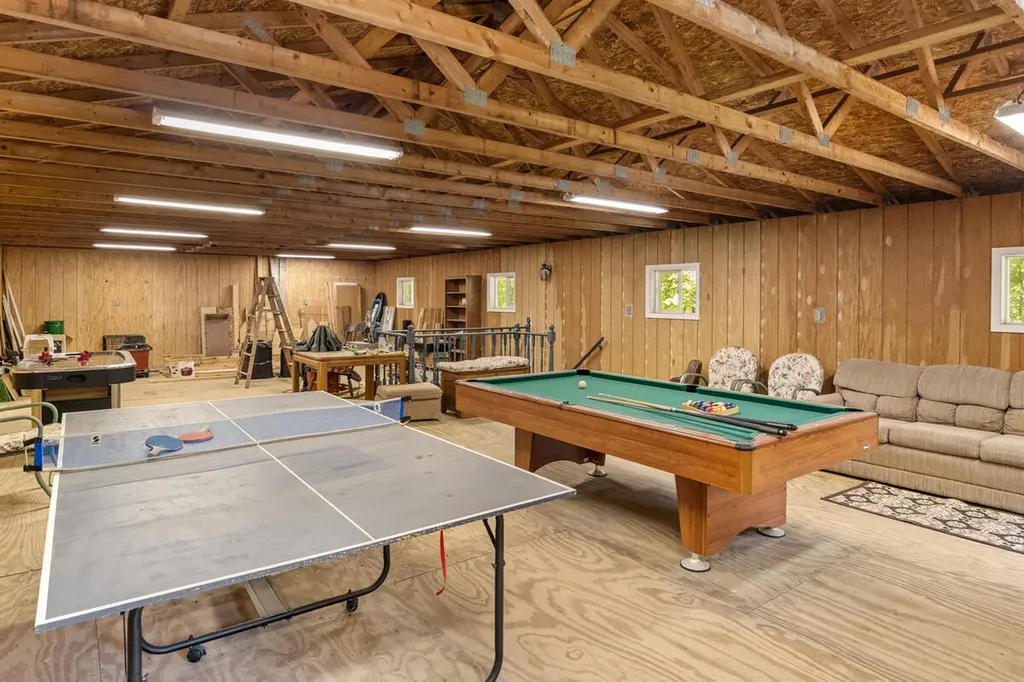 3283 S Spruce Avenue Everett Township MI 49349
