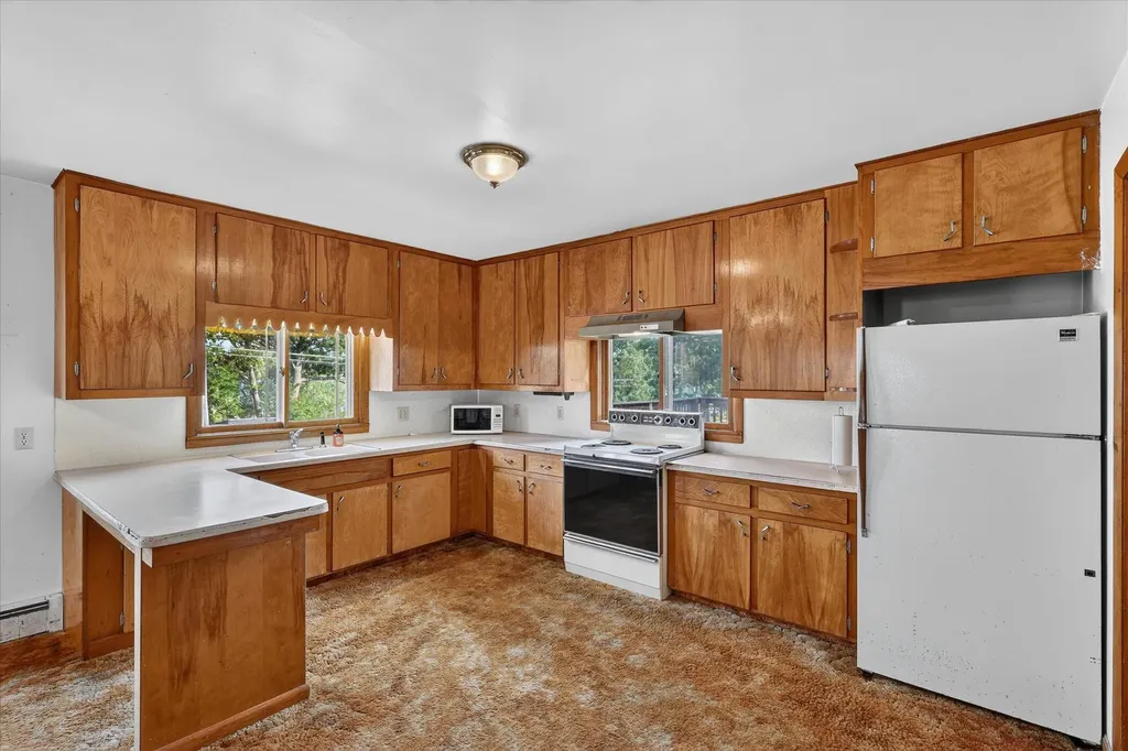 2610 S Shore Drive Crystal Township MI 48818