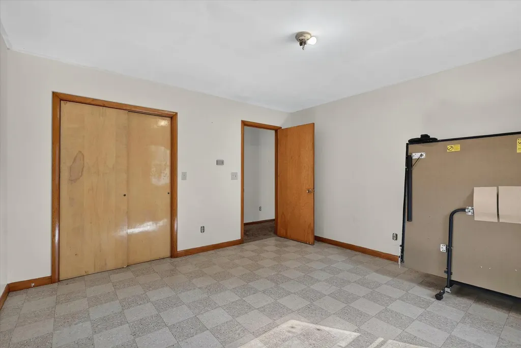 2610 S Shore Drive Crystal Township MI 48818