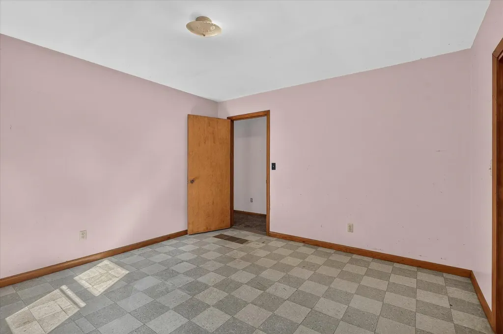 2610 S Shore Drive Crystal Township MI 48818