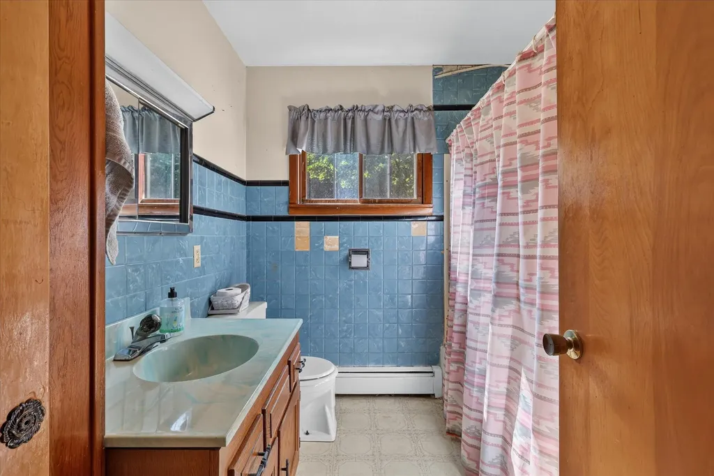2610 S Shore Drive Crystal Township MI 48818