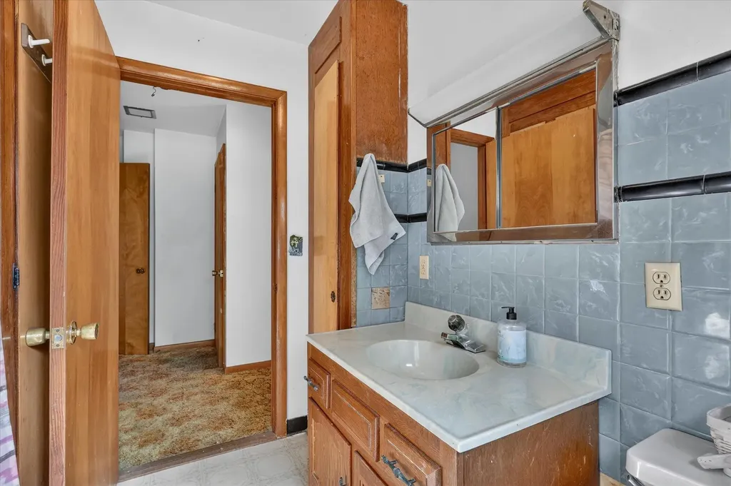 2610 S Shore Drive Crystal Township MI 48818