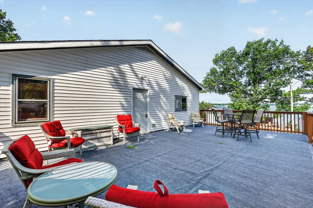 2610 S Shore Drive Crystal Township MI 48818