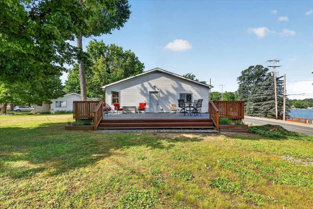 2610 S Shore Drive Crystal Township MI 48818