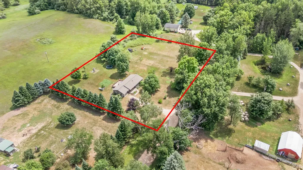 23886 Newcosta Avenue Green Charter Township MI 49338