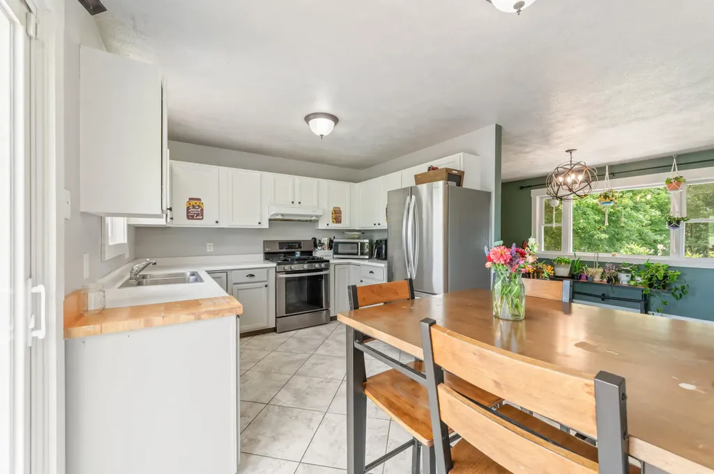 23886 Newcosta Avenue Green Charter Township MI 49338
