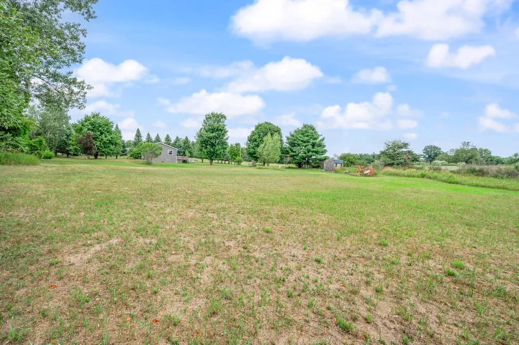 23886 Newcosta Avenue Green Charter Township MI 49338