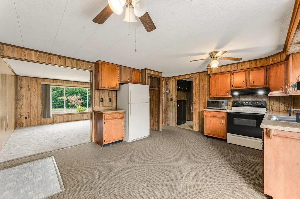 20290 11 Mile Road Lincoln Township MI 49655