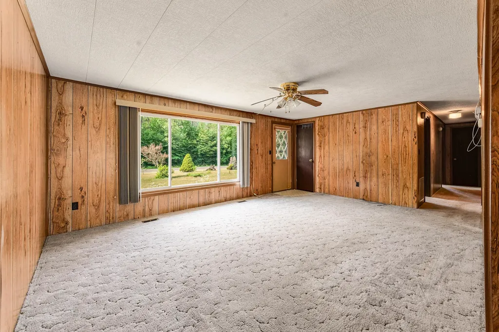 20290 11 Mile Road Lincoln Township MI 49655