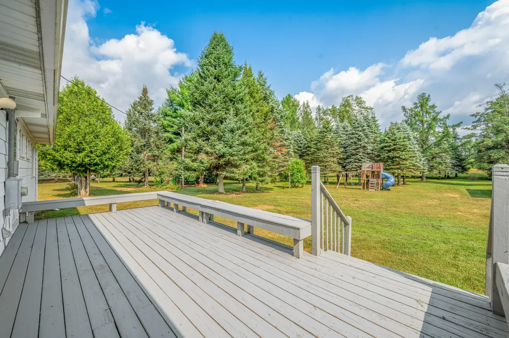 20290 11 Mile Road Lincoln Township MI 49655