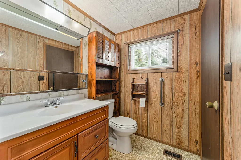 20290 11 Mile Road Lincoln Township MI 49655
