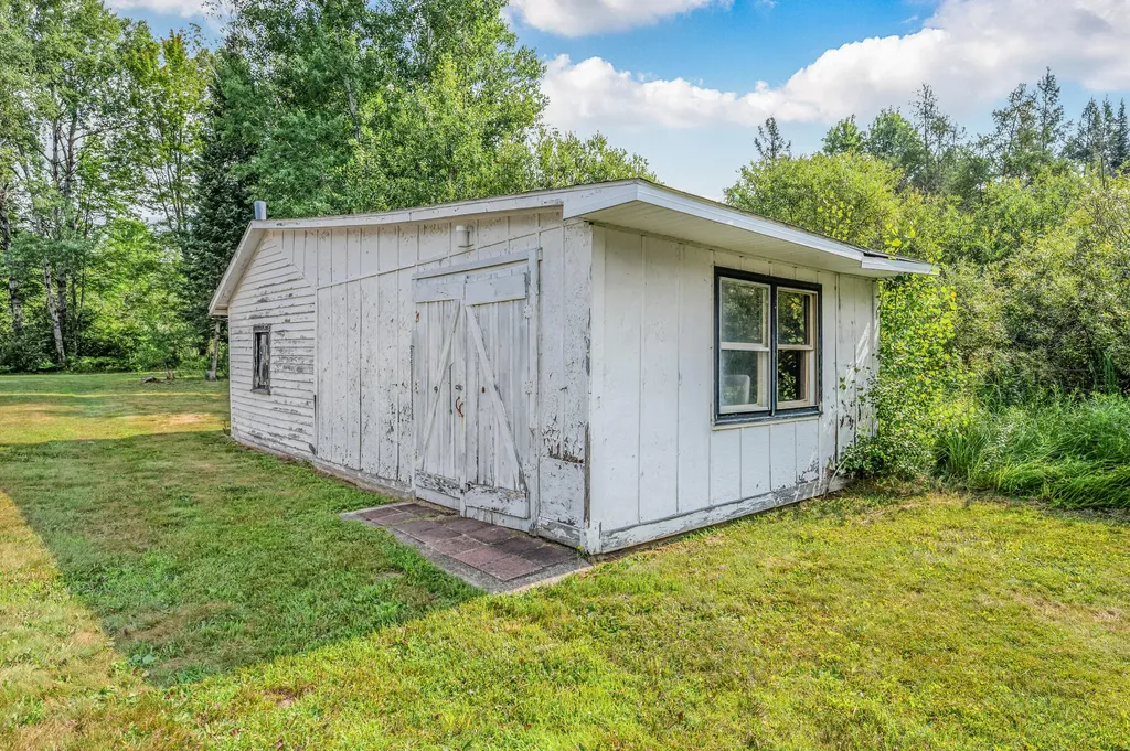 20290 11 Mile Road Lincoln Township MI 49655
