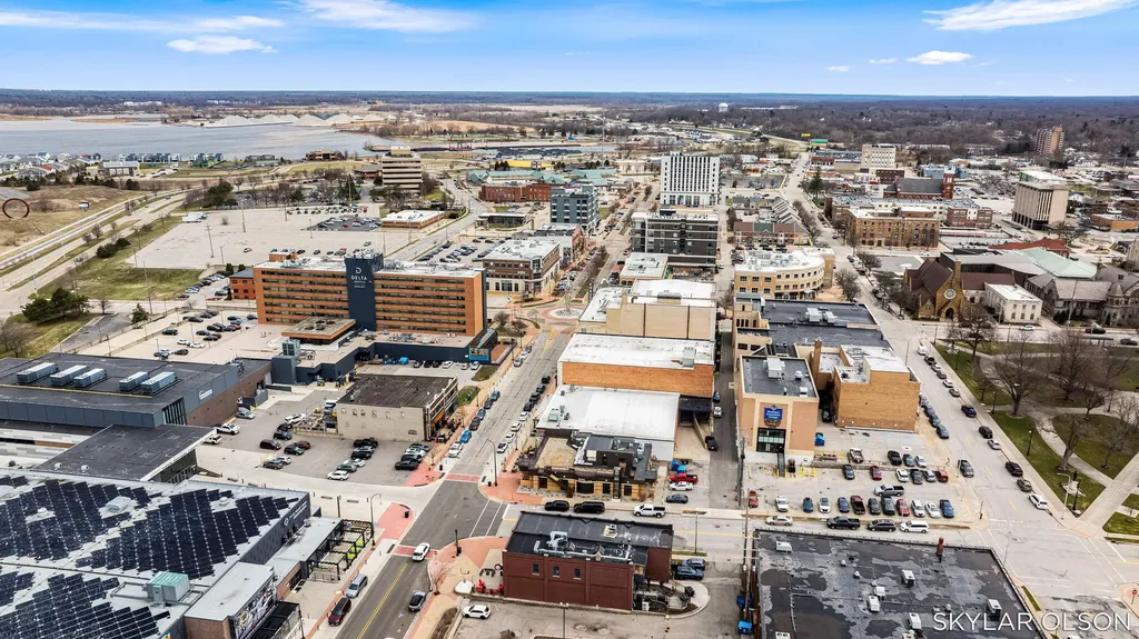 901 Adelaide Circle Muskegon City MI 49441