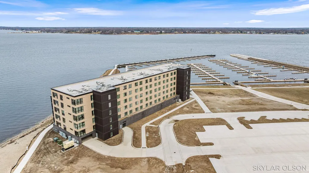 901 Adelaide Circle Muskegon City MI 49441