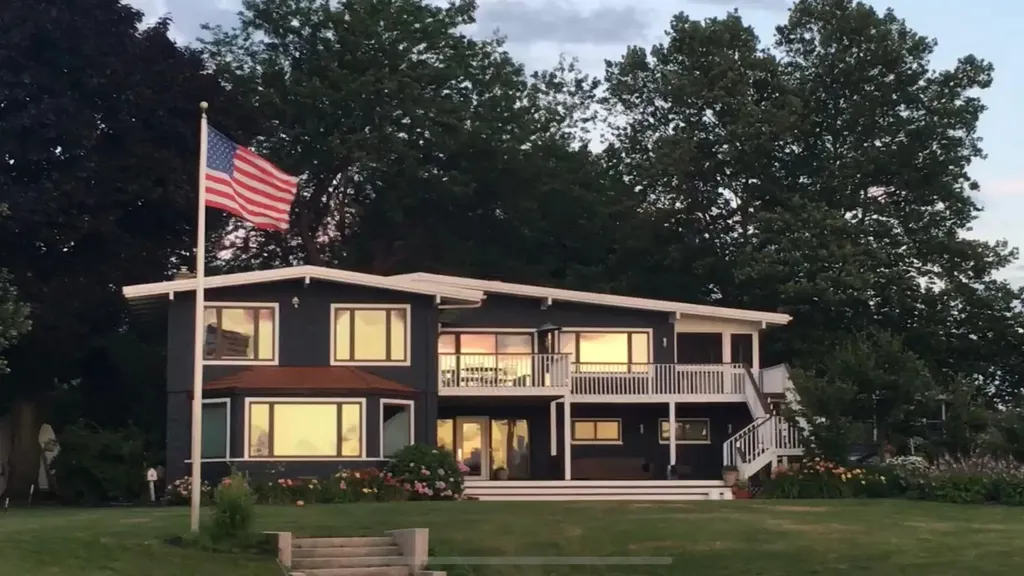 437 Graafschap Road Holland City MI 49423