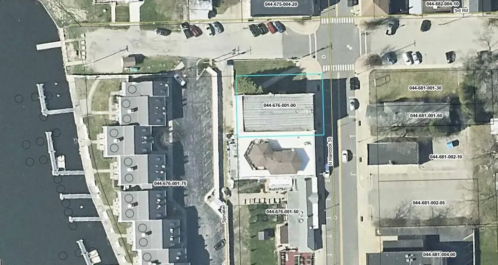 327 S Hancock Street Pentwater Village MI 49449