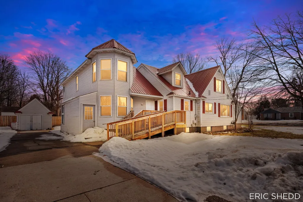 631 3 Mile Road NE Grand Rapids City MI 49505