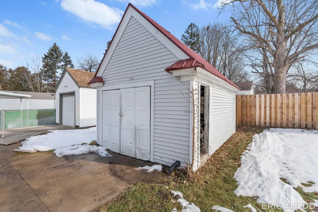 631 3 Mile Road NE Grand Rapids City MI 49505