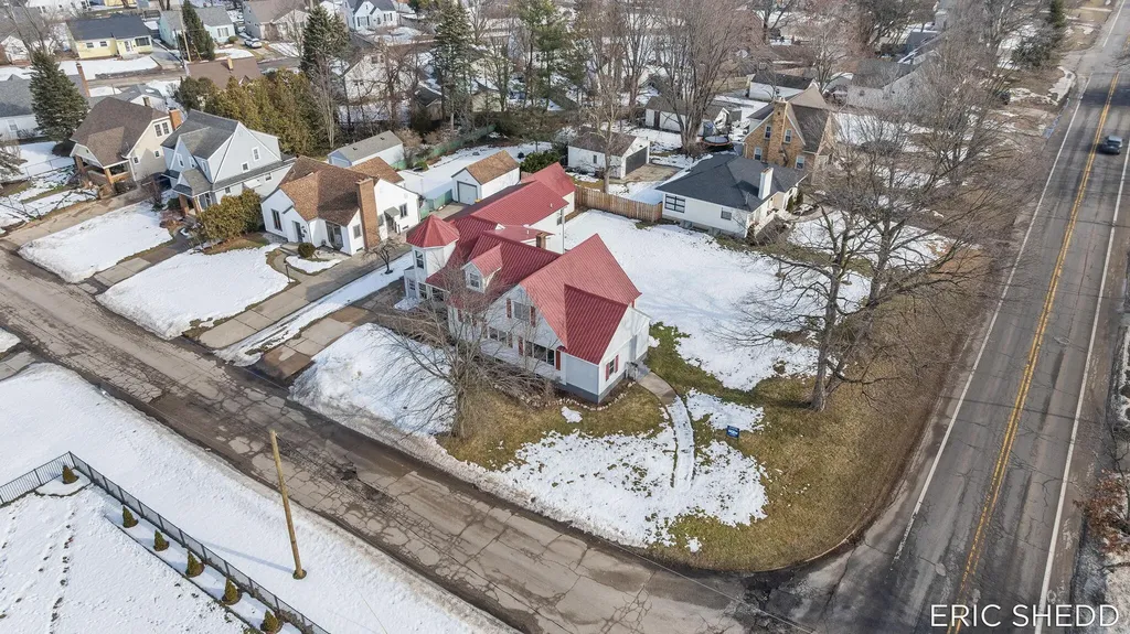 631 3 Mile Road NE Grand Rapids City MI 49505