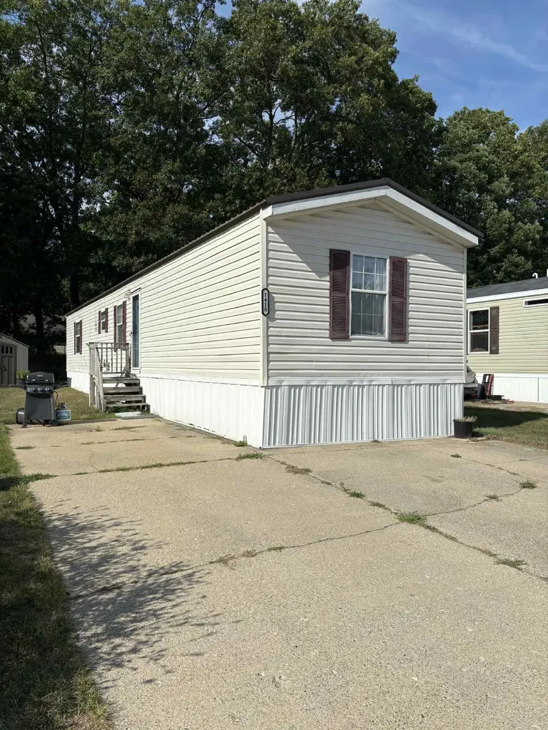 1418 Saskatoon Avenue Norton Shores City MI 49444
