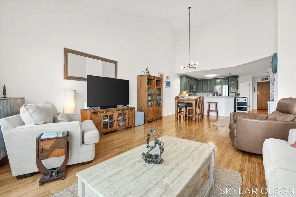 2964 Lakeshore Drive Muskegon City MI 49441