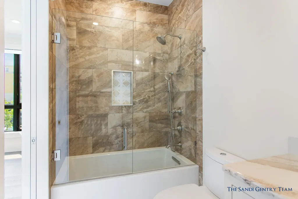 218 S Harbor Drive Grand Haven City MI 49417