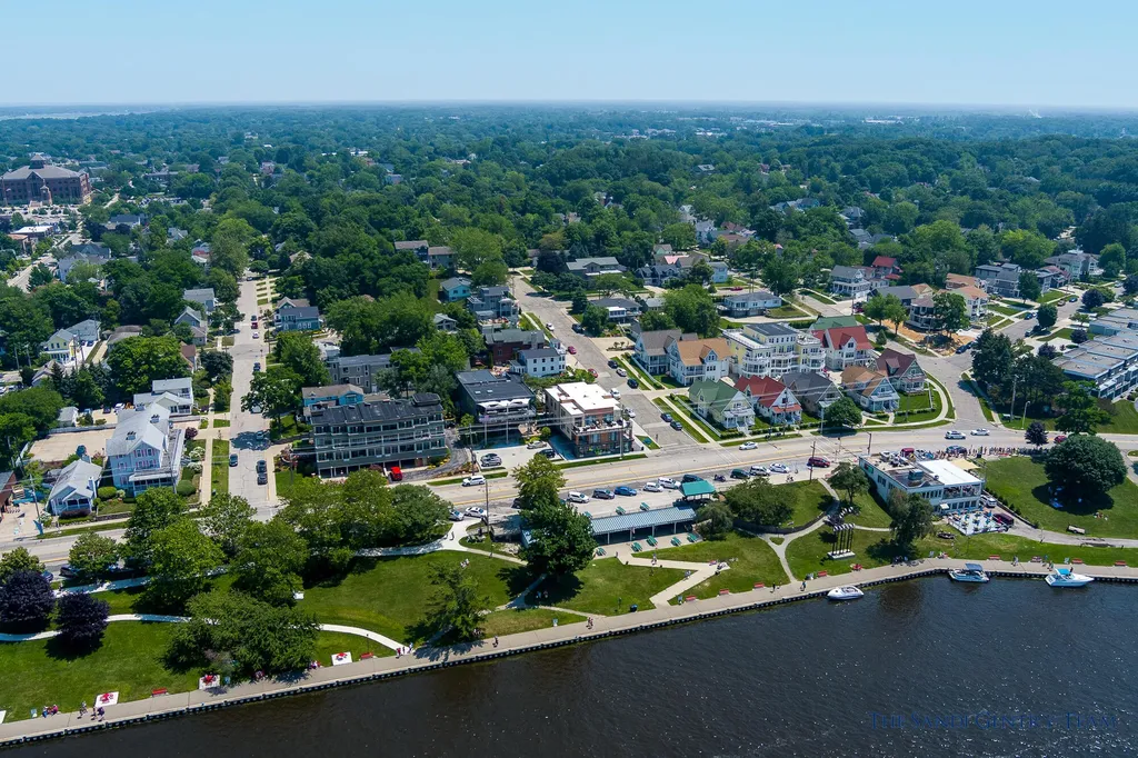218 S Harbor Drive Grand Haven City MI 49417